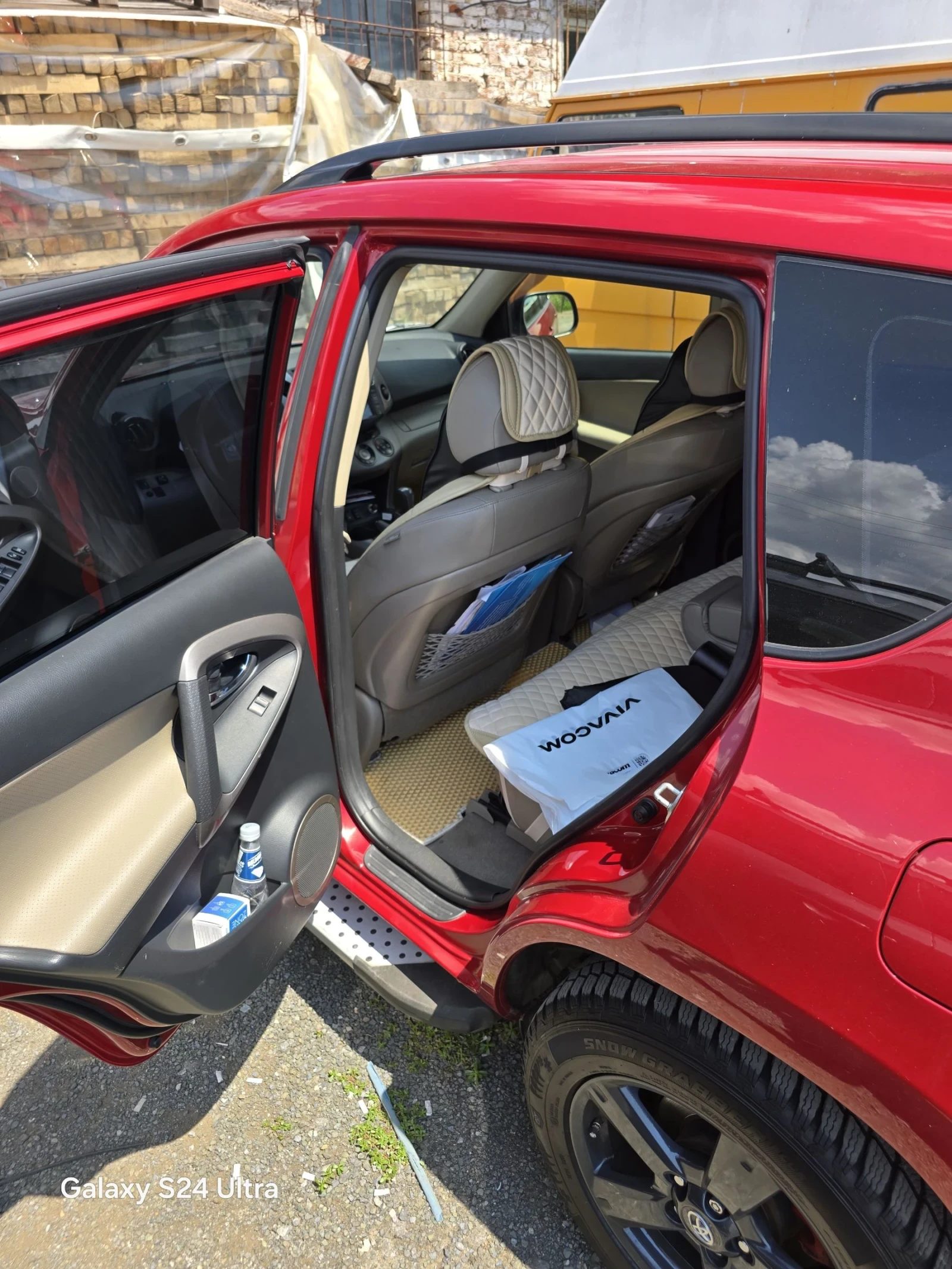 Toyota Rav4 Бензин 2000 кубика 136 коня, снимка 9 - Автомобили и джипове - 55324398