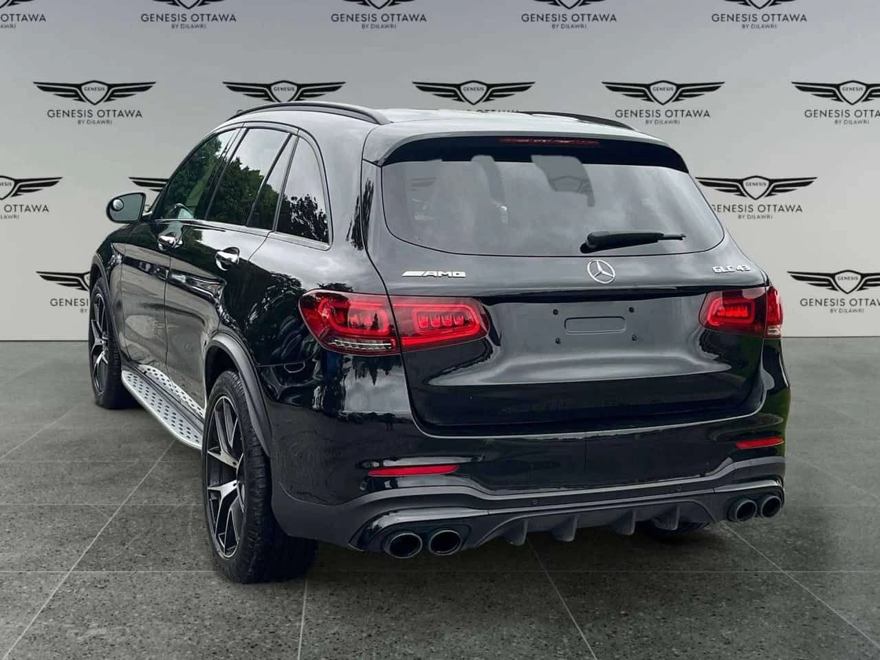 Mercedes-Benz GLC 43 AMG ФИНАНСИРАНЕ| ЦЕНА ДО БЪЛГАРИЯ| , снимка 3 - Автомобили и джипове - 55477772