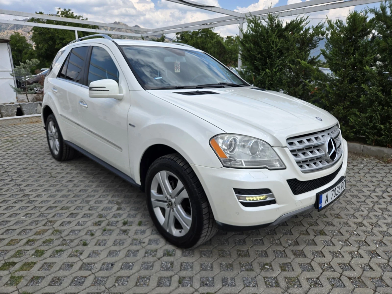 Mercedes-Benz ML 350 3.0CDI= FACE= KEYLESS= ШИБЕДАХ= ПОДГРЕВ= КАМЕРА, снимка 2 - Автомобили и джипове - 55590487