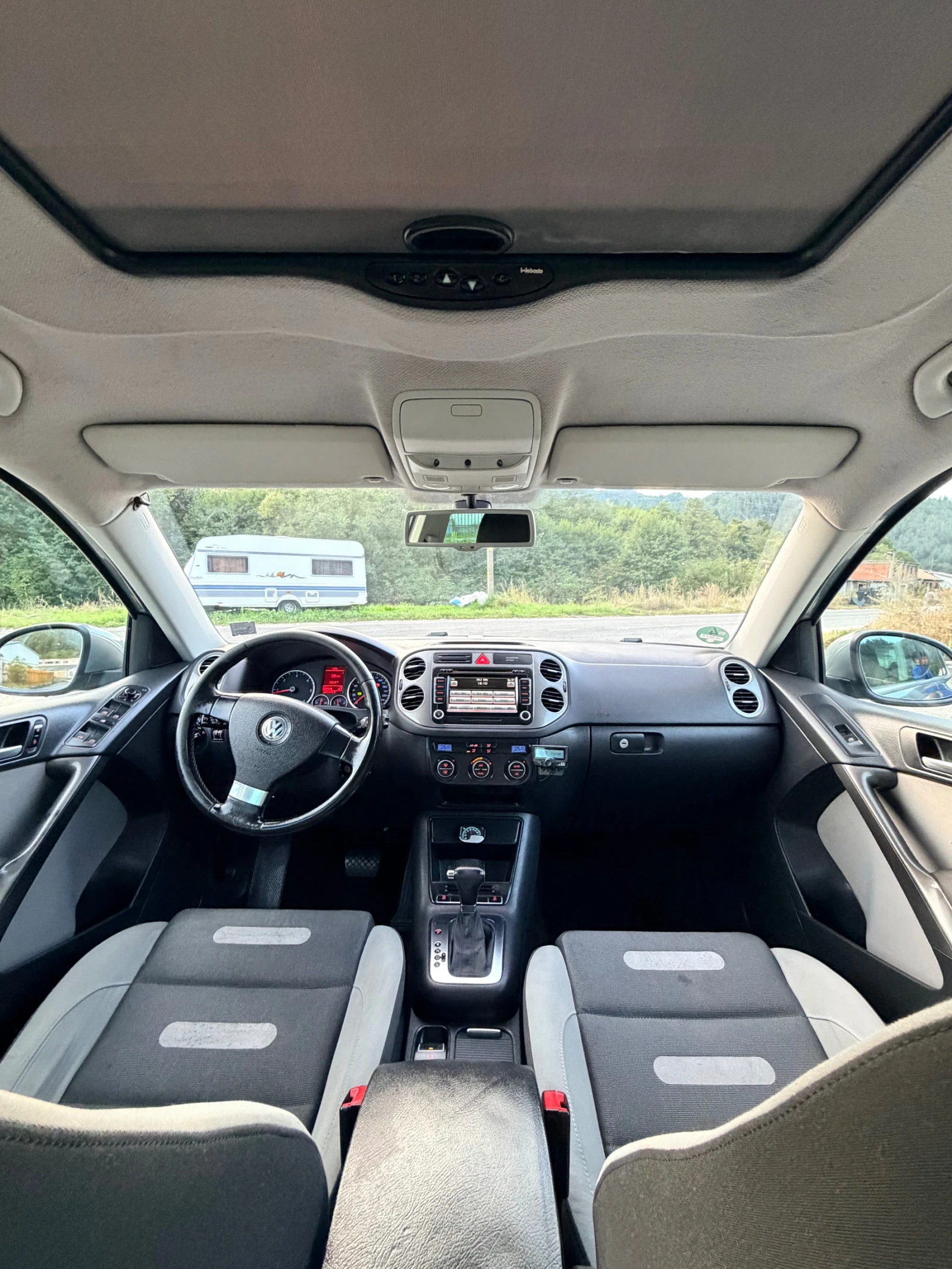VW Tiguan 2.0 TDI 4 Motion, снимка 8 - Автомобили и джипове - 56087845