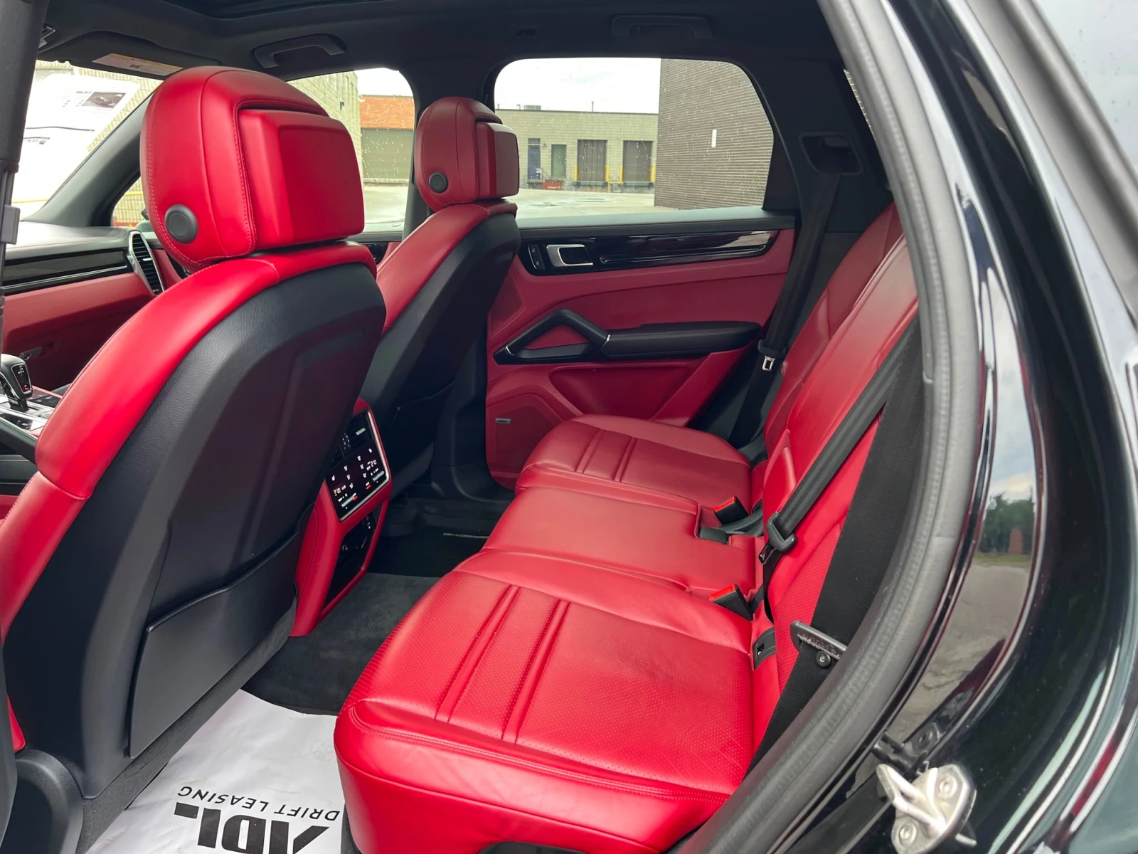 Porsche Cayenne ОБДУХВАНЕ* BOSE* PANORAMA* , снимка 9 - Автомобили и джипове - 56120443