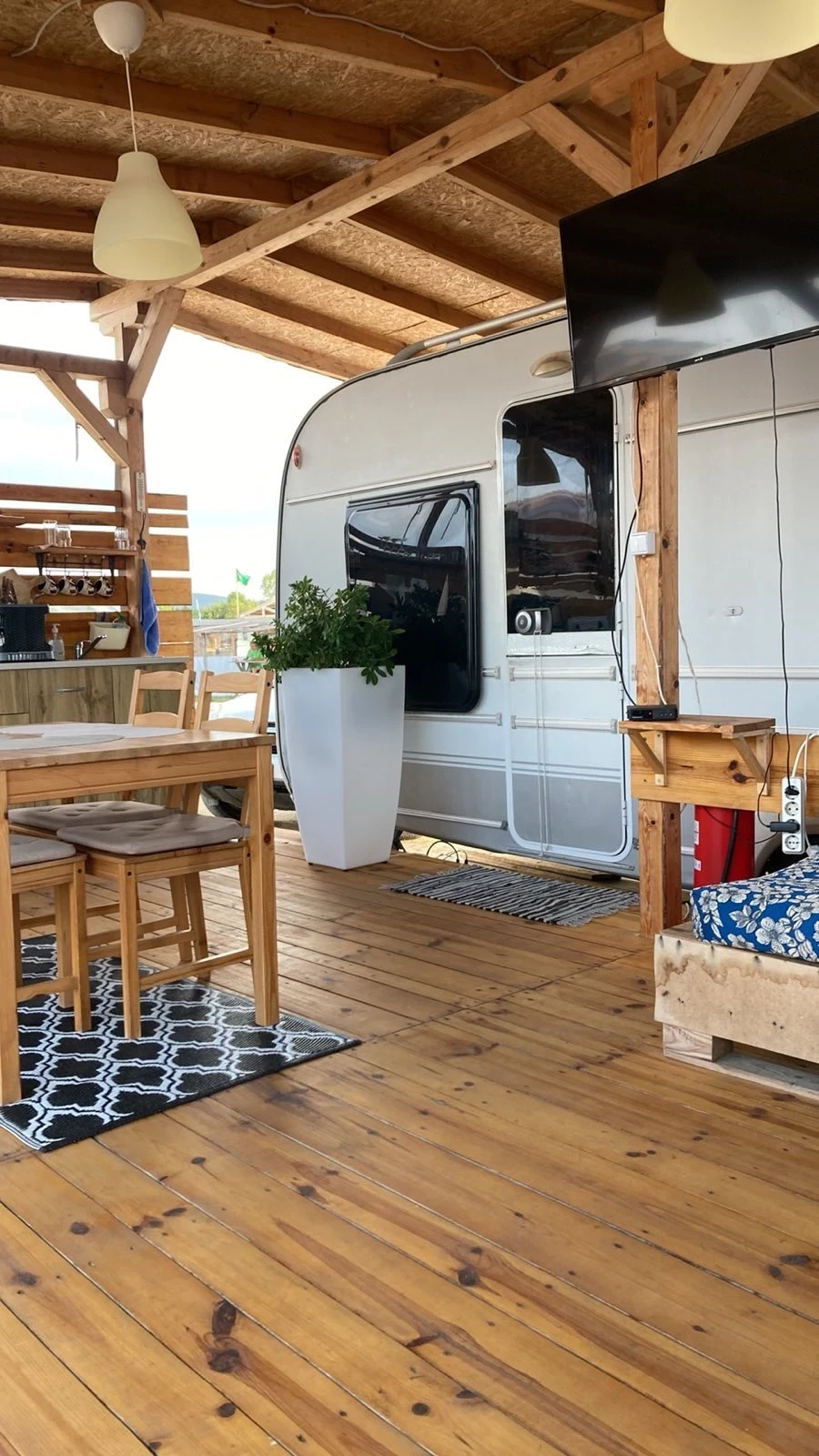 �������� Tabbert | Mobile.bg � ����������� 1