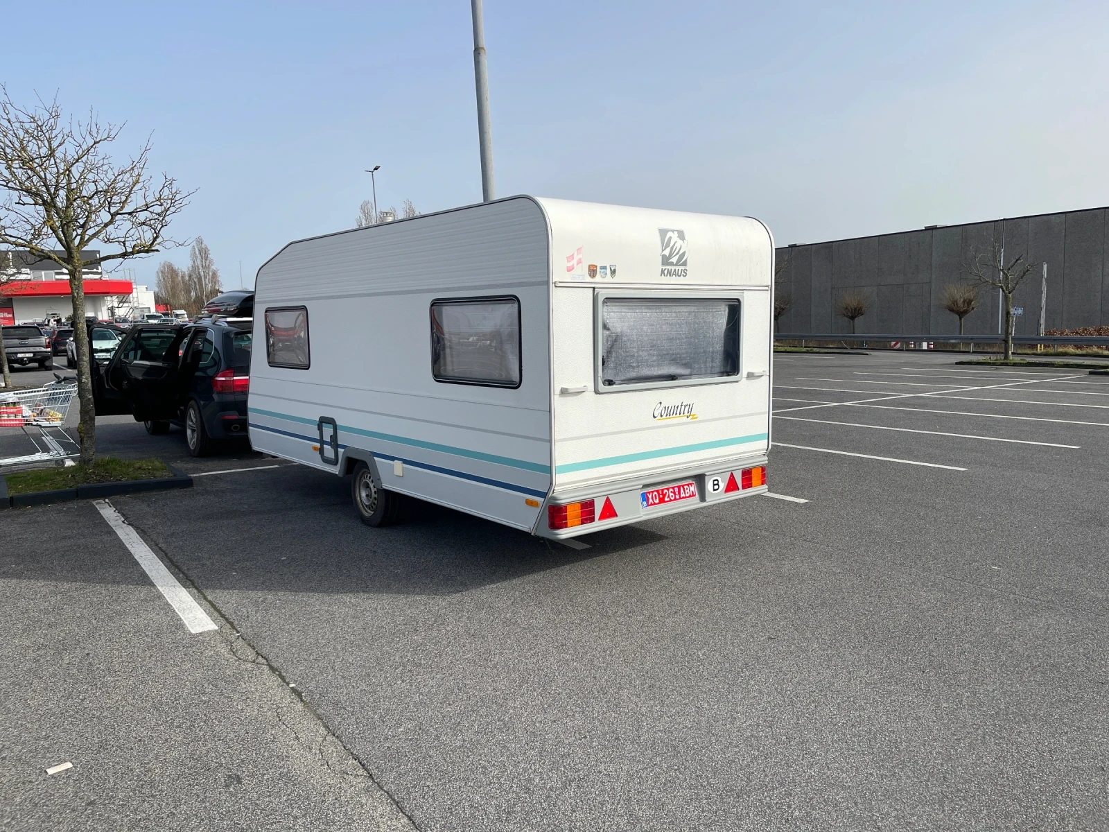 Каравана Knaus, снимка 2 - Каравани и кемпери - 53984830