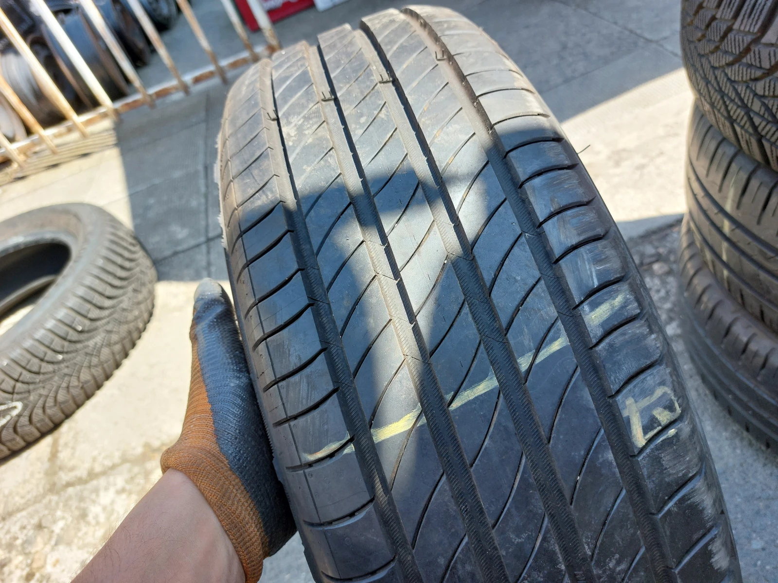 ���� 205/60R16 | Mobile.bg � ����������� 1
