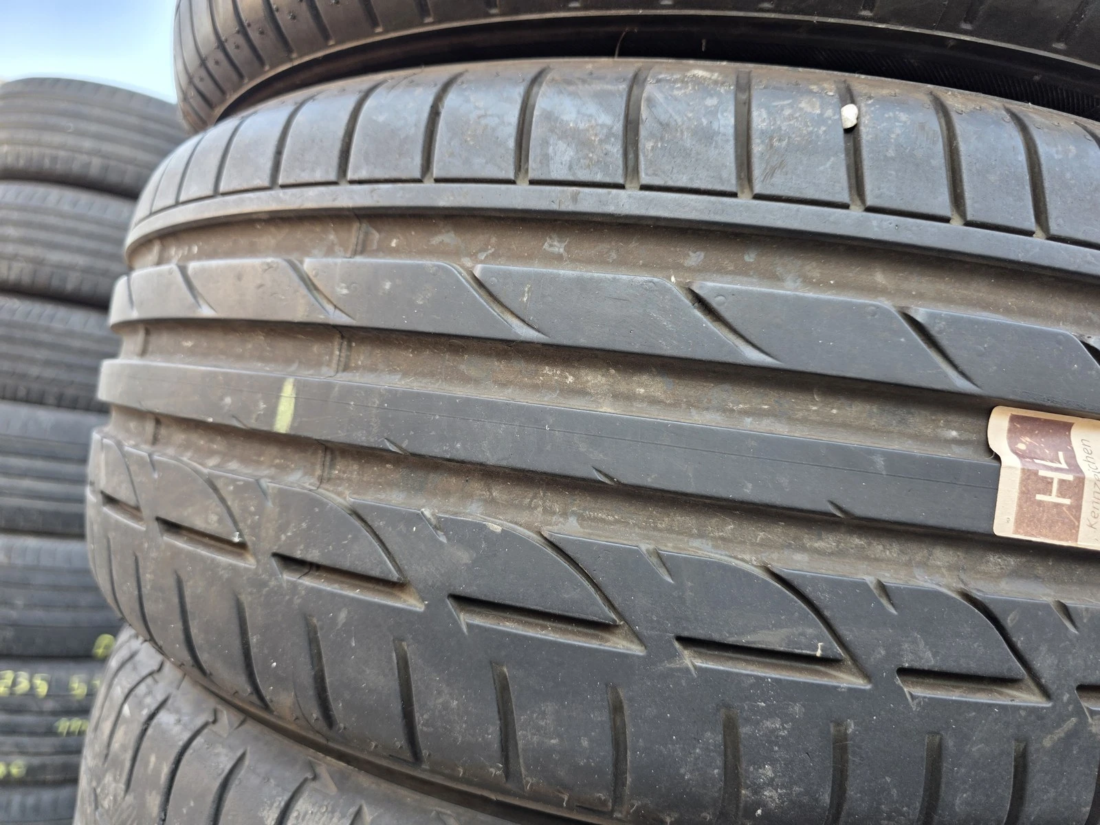 Гуми Летни 225/45R18, снимка 2 - Гуми и джанти - 56664511