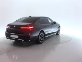 BMW 750 xDrive Sedan, снимка 2