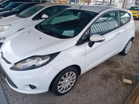 Обява за продажба на Ford Fiesta 1.2i euro 5A ~5 450 лв. - изображение 1