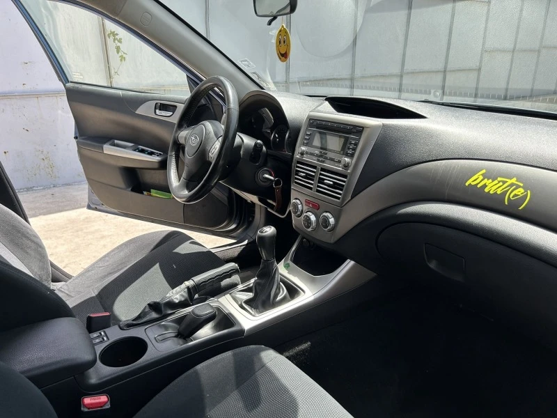 Subaru Impreza 1.5 4x4, снимка 6 - Автомобили и джипове - 47479618