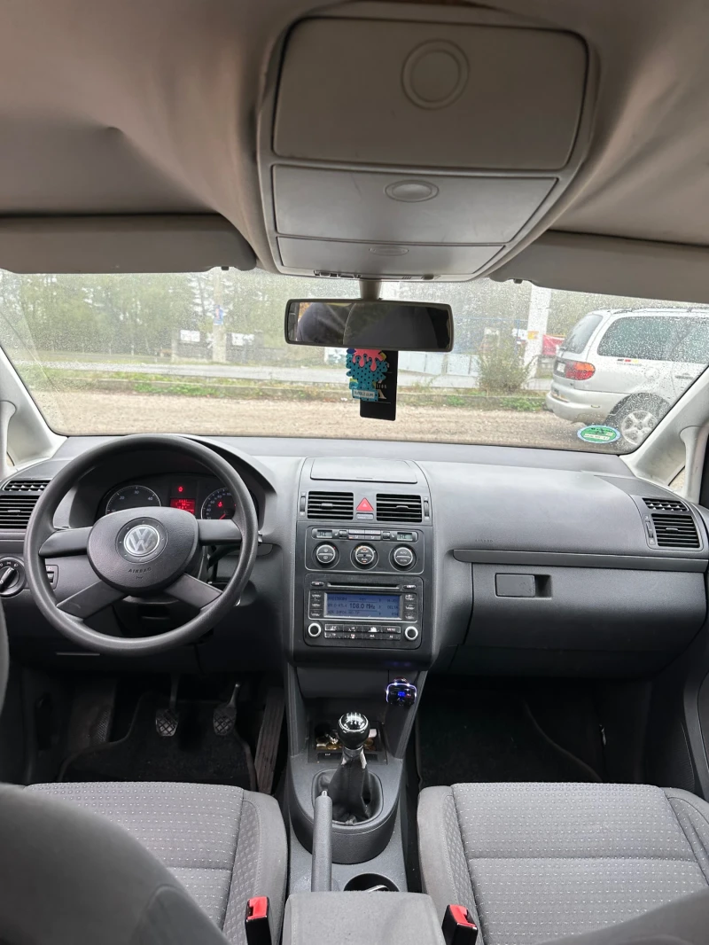 VW Touran, снимка 5 - Автомобили и джипове - 47523654