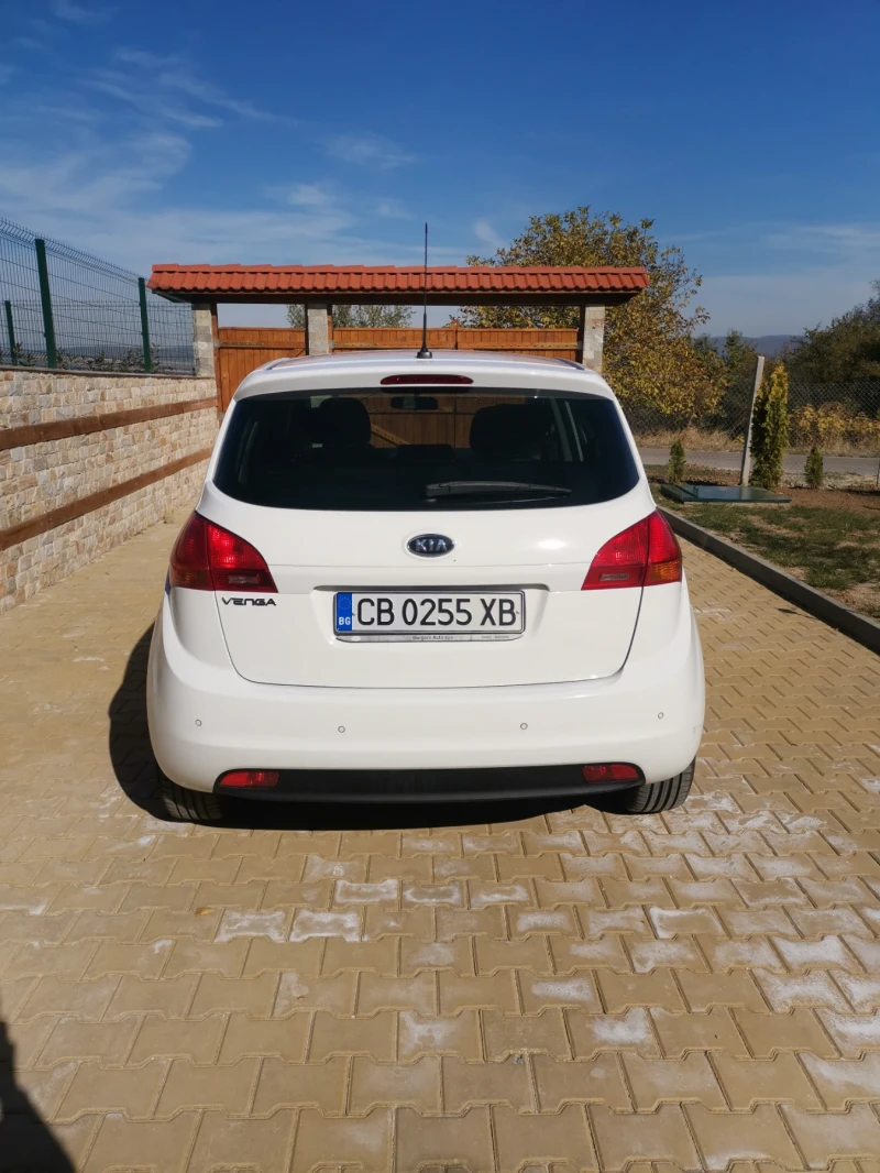 Kia Venga 1.4, снимка 2 - Автомобили и джипове - 47703246