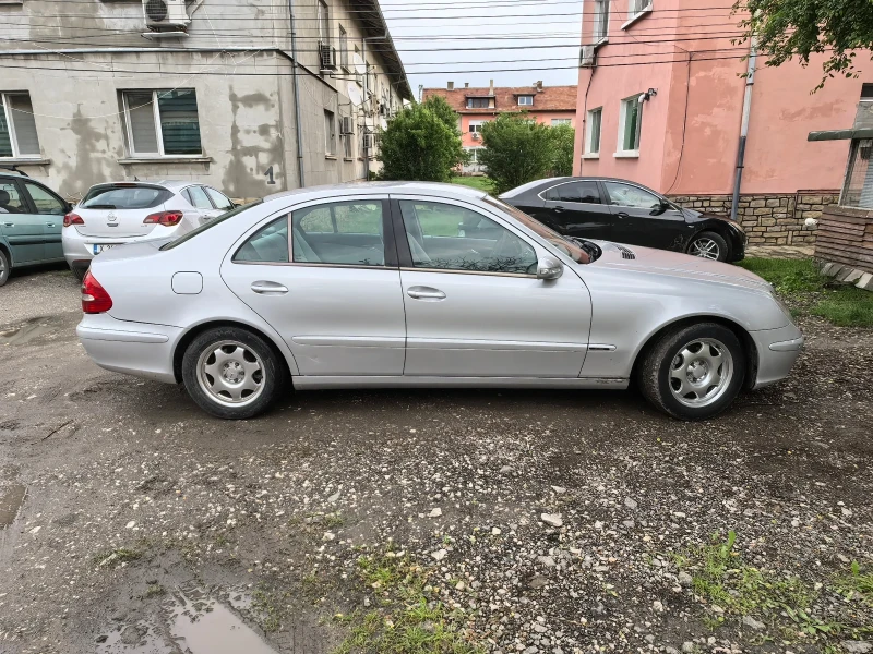 Mercedes-Benz E 220 2.2, снимка 6 - Автомобили и джипове - 51727873