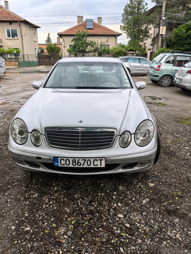 Mercedes-Benz E 220 2.2, снимка 8 - Автомобили и джипове - 51727873