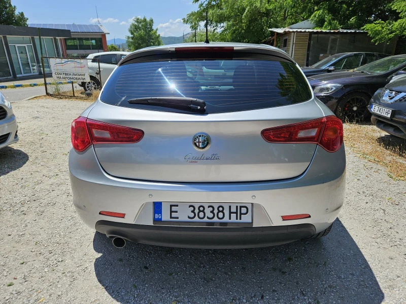 Alfa Romeo Giulietta 1.4 Turbo Газ/Бензин, снимка 5 - Автомобили и джипове - 50828940