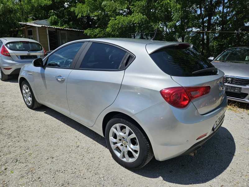 Alfa Romeo Giulietta 1.4 Turbo Газ/Бензин, снимка 6 - Автомобили и джипове - 50828940