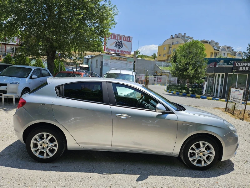 Alfa Romeo Giulietta 1.4 Turbo Газ/Бензин, снимка 3 - Автомобили и джипове - 50828940