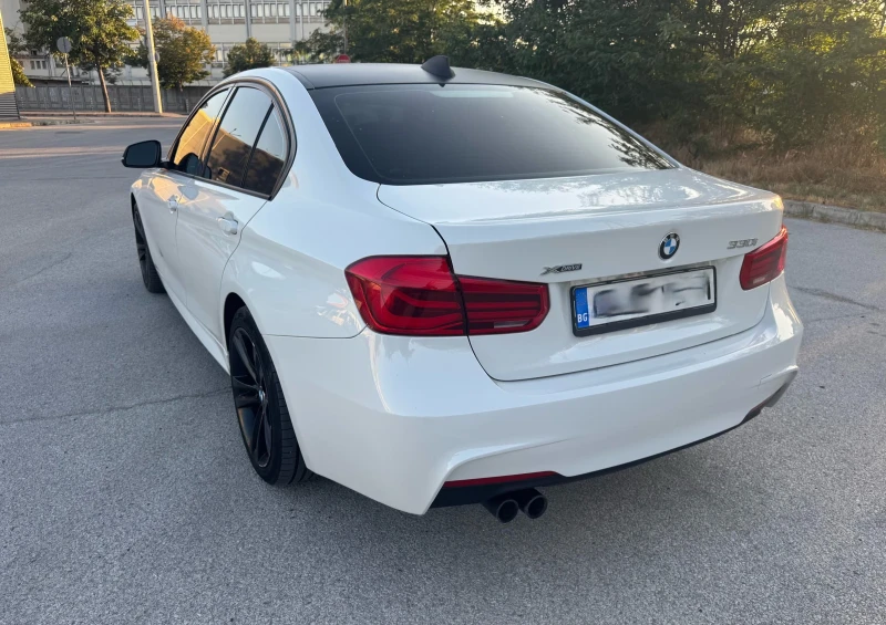 BMW 330 Facelift, снимка 2 - Автомобили и джипове - 52160872
