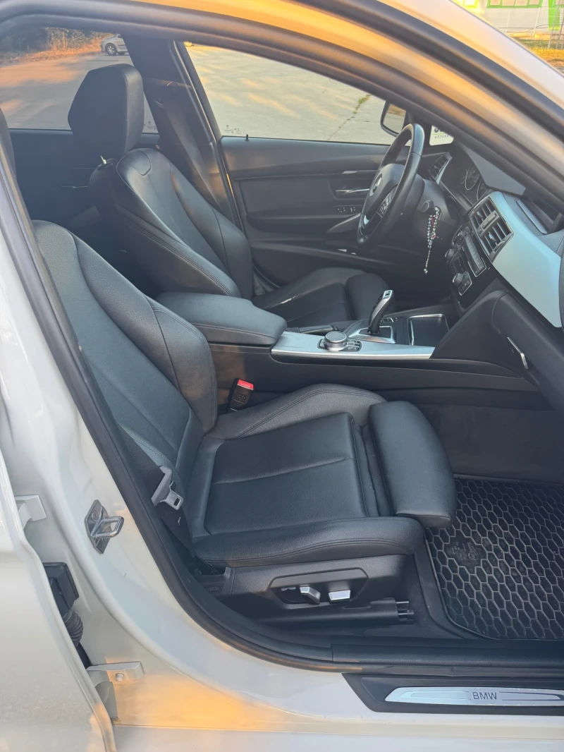 BMW 330 Facelift, снимка 6 - Автомобили и джипове - 52160872