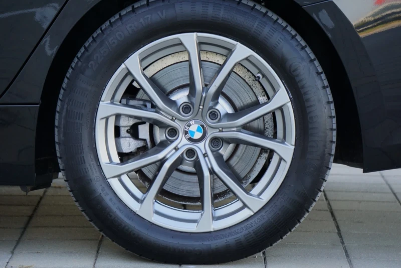 BMW 320 E Plug-In Hybrid, снимка 13 - Автомобили и джипове - 52543769