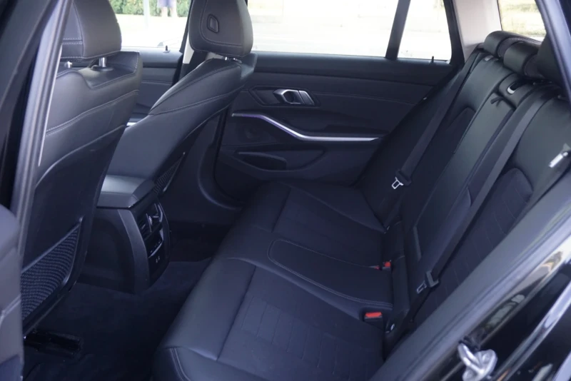 BMW 320 E Plug-In Hybrid, снимка 10 - Автомобили и джипове - 52543769