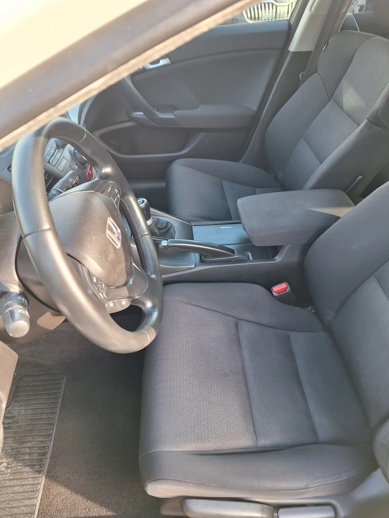 Honda Accord 2.0i-FACELIFT-TOП-УНИКАТ, снимка 13 - Автомобили и джипове - 52752157