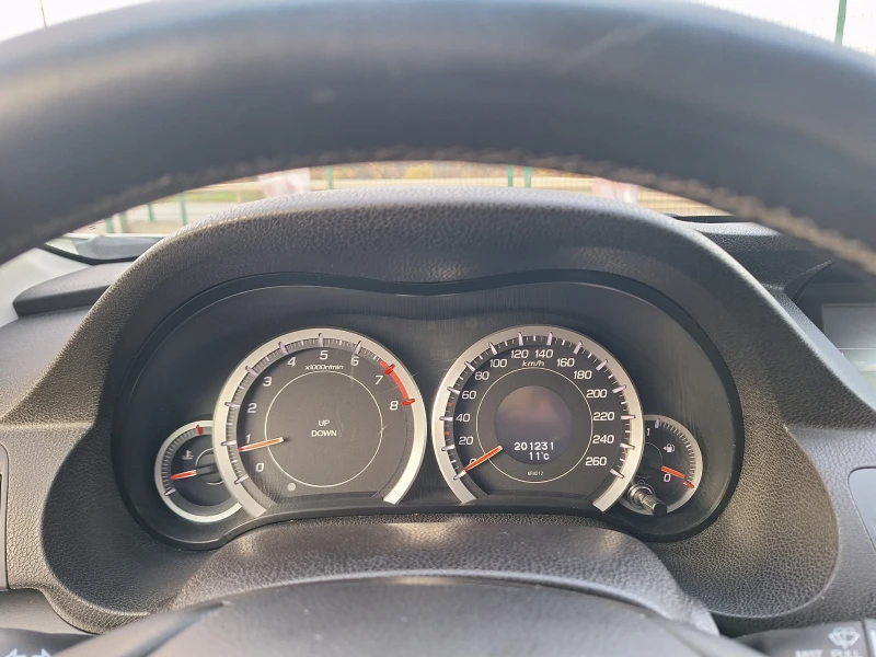 Honda Accord 2.0i-FACELIFT-TOП-УНИКАТ, снимка 12 - Автомобили и джипове - 52752157