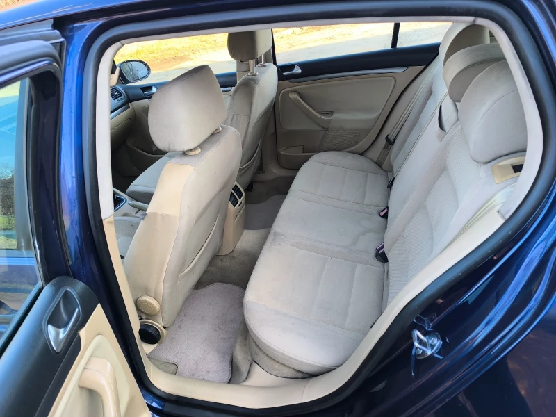 VW Golf 1.9 TDI, снимка 9 - Автомобили и джипове - 52865430