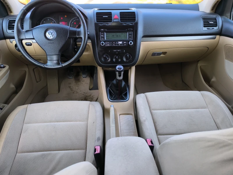 VW Golf 1.9 TDI, снимка 11 - Автомобили и джипове - 52865430