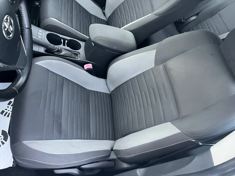 Toyota Auris 1.8 HIBRID FACElift, снимка 8 - Автомобили и джипове - 53275283