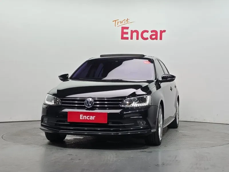 VW Jetta 2.0 TDI BLUEMOTION, снимка 3 - Автомобили и джипове - 55720334