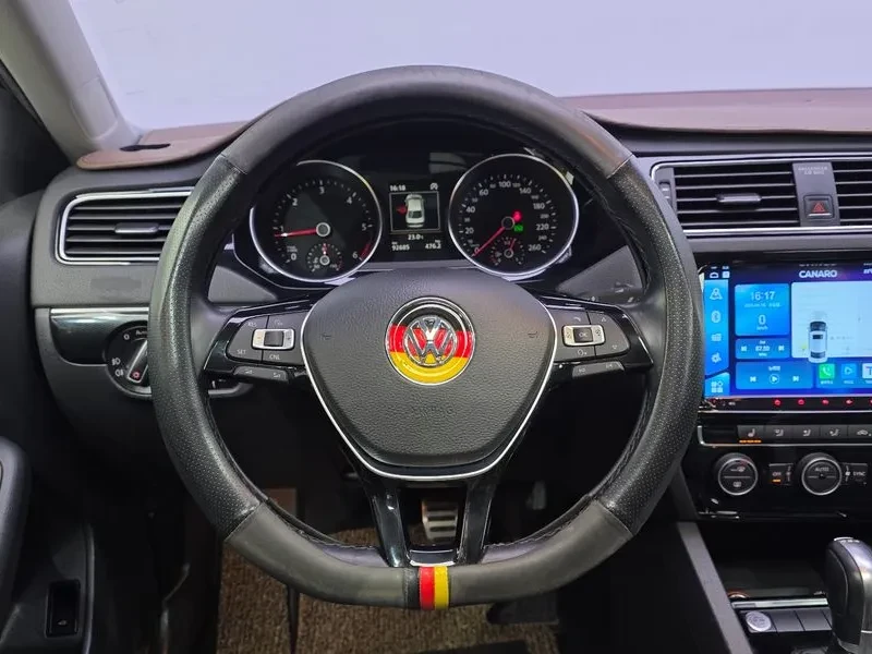 VW Jetta 2.0 TDI BLUEMOTION, снимка 13 - Автомобили и джипове - 55720334