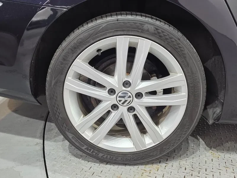VW Jetta 2.0 TDI BLUEMOTION, снимка 5 - Автомобили и джипове - 55720334
