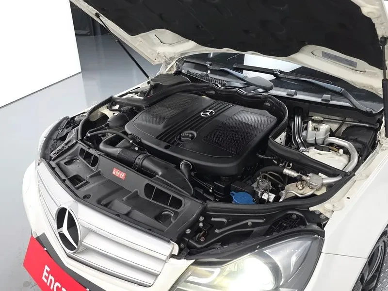 Mercedes-Benz C 220 Avantgarde - САМО 30% АВАНС, снимка 11 - Автомобили и джипове - 55986504