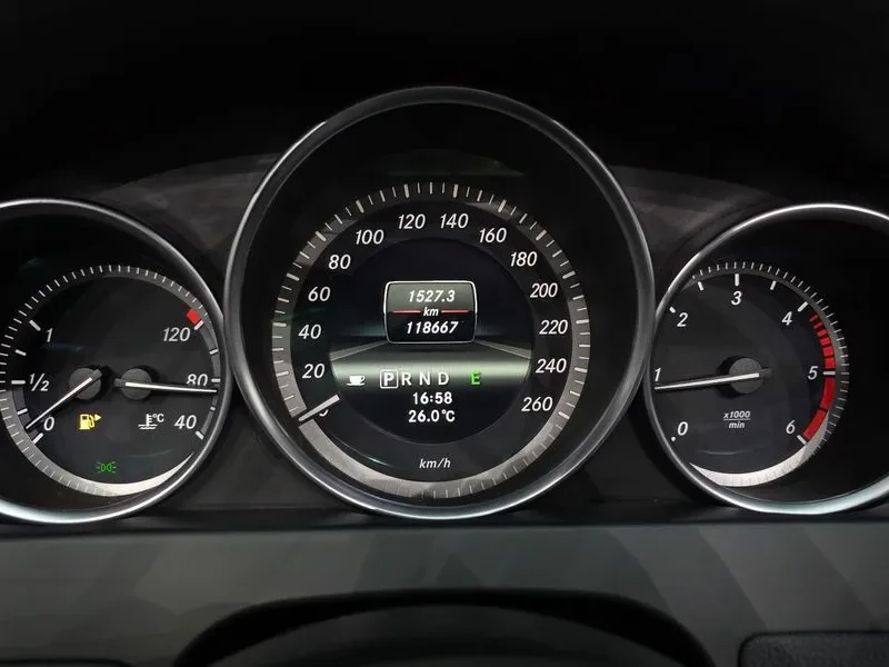 Mercedes-Benz C 220 Avantgarde - САМО 30% АВАНС, снимка 16 - Автомобили и джипове - 55986504