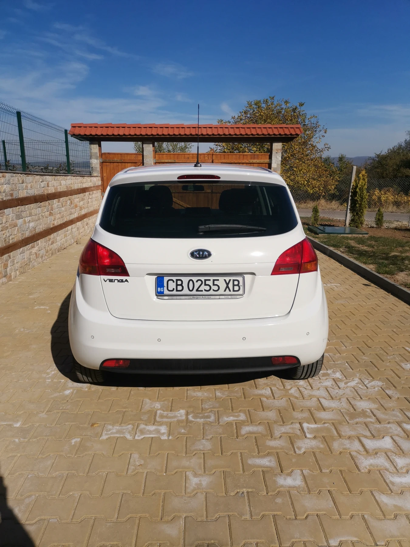 Kia Venga 1.4 - изображение 2