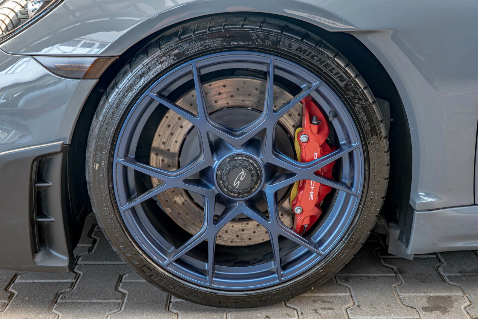 Porsche Cayman 718 GT4 RS WEISSACH/Sport Chrono/Bose/Carbon packe - изображение 6