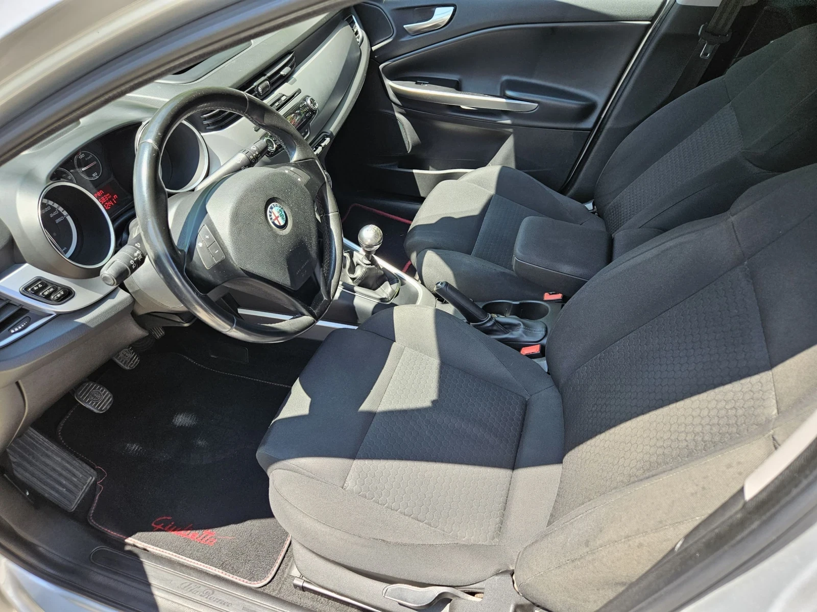 Alfa Romeo Giulietta 1.4 Turbo / | Mobile.bg   11