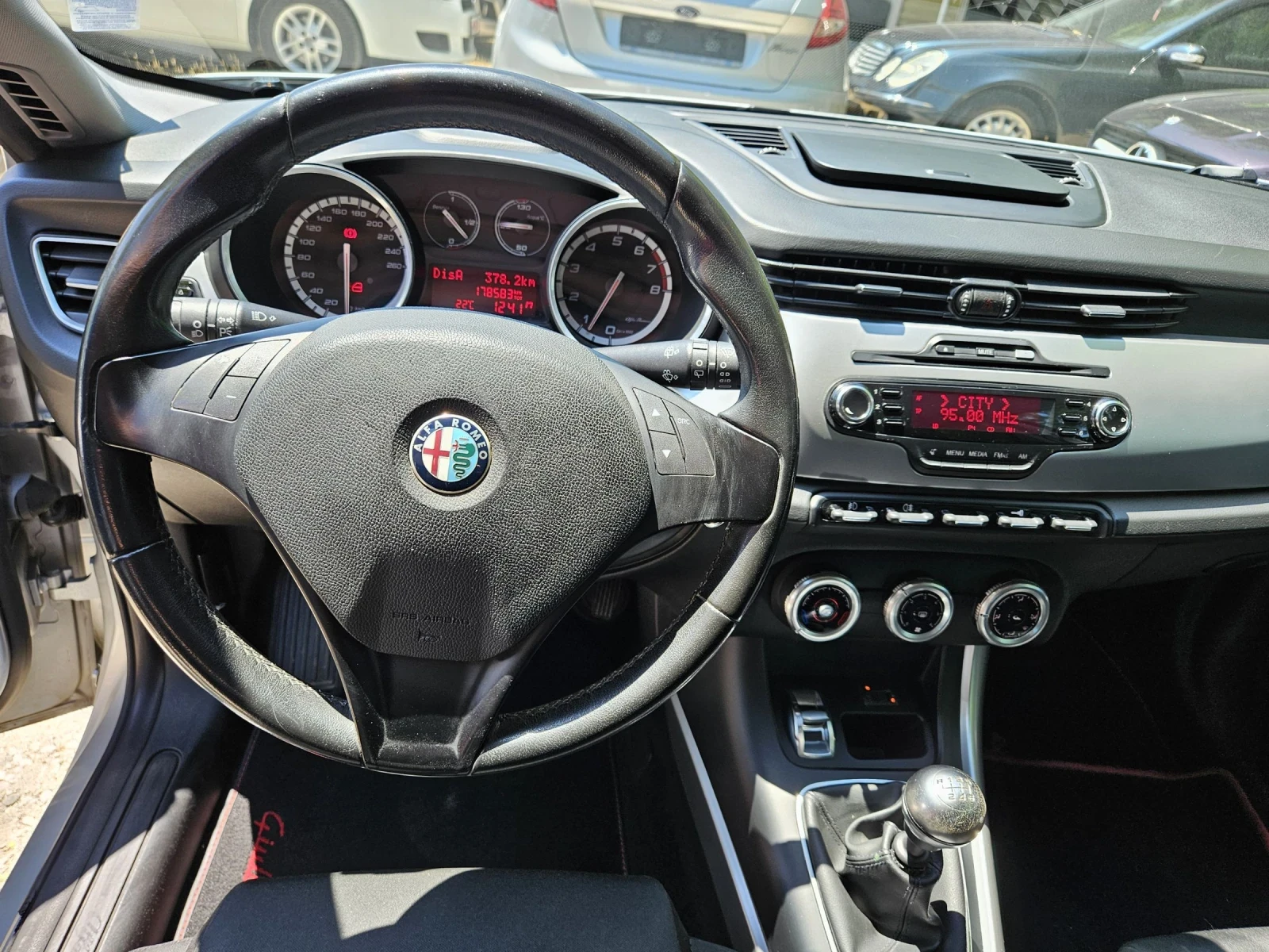 Alfa Romeo Giulietta 1.4 Turbo / | Mobile.bg   12