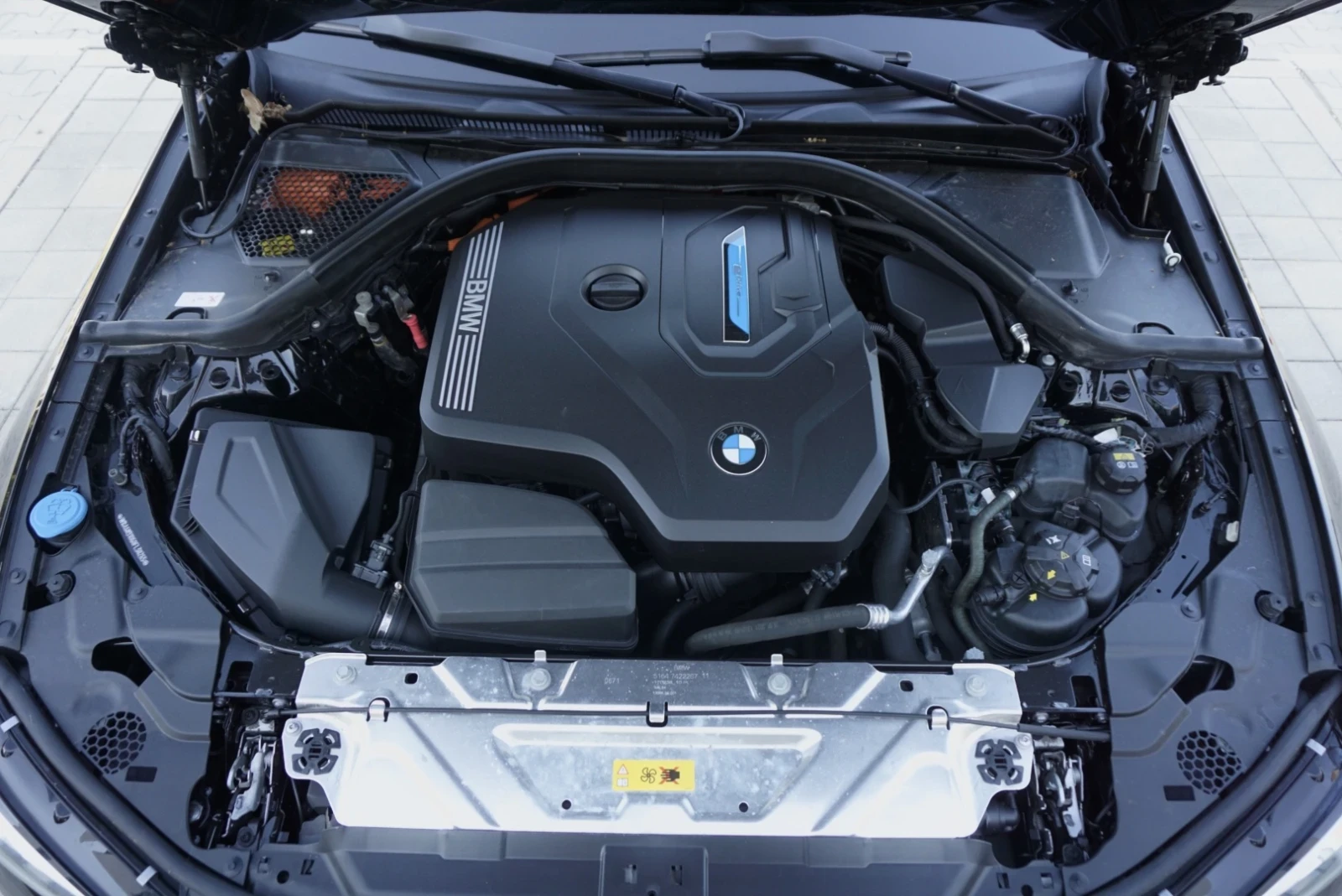 BMW 320 E Plug-In Hybrid | Mobile.bg   12