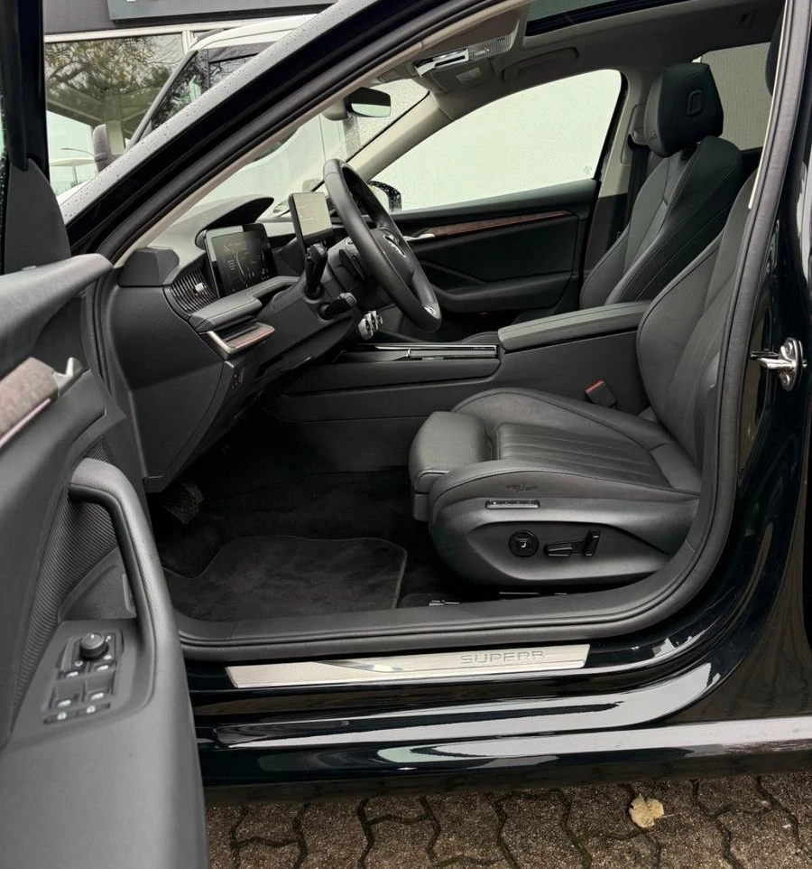 Skoda Superb 2.0 TDI 4x4 L&K PANO CANTON HEAD UP MATRIX - изображение 5