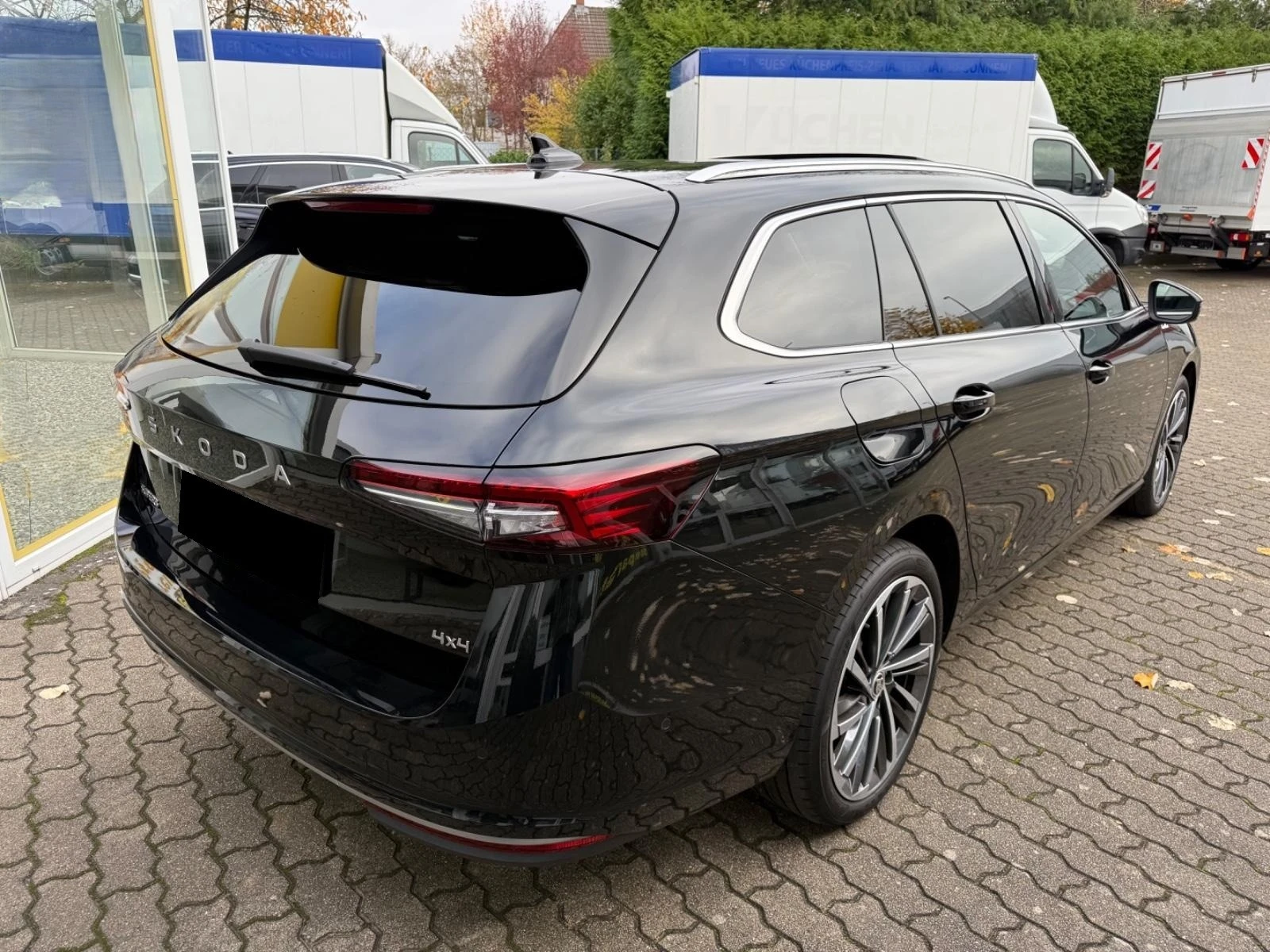 Skoda Superb 2.0 TDI 4x4 L&K PANO CANTON HEAD UP MATRIX - изображение 4