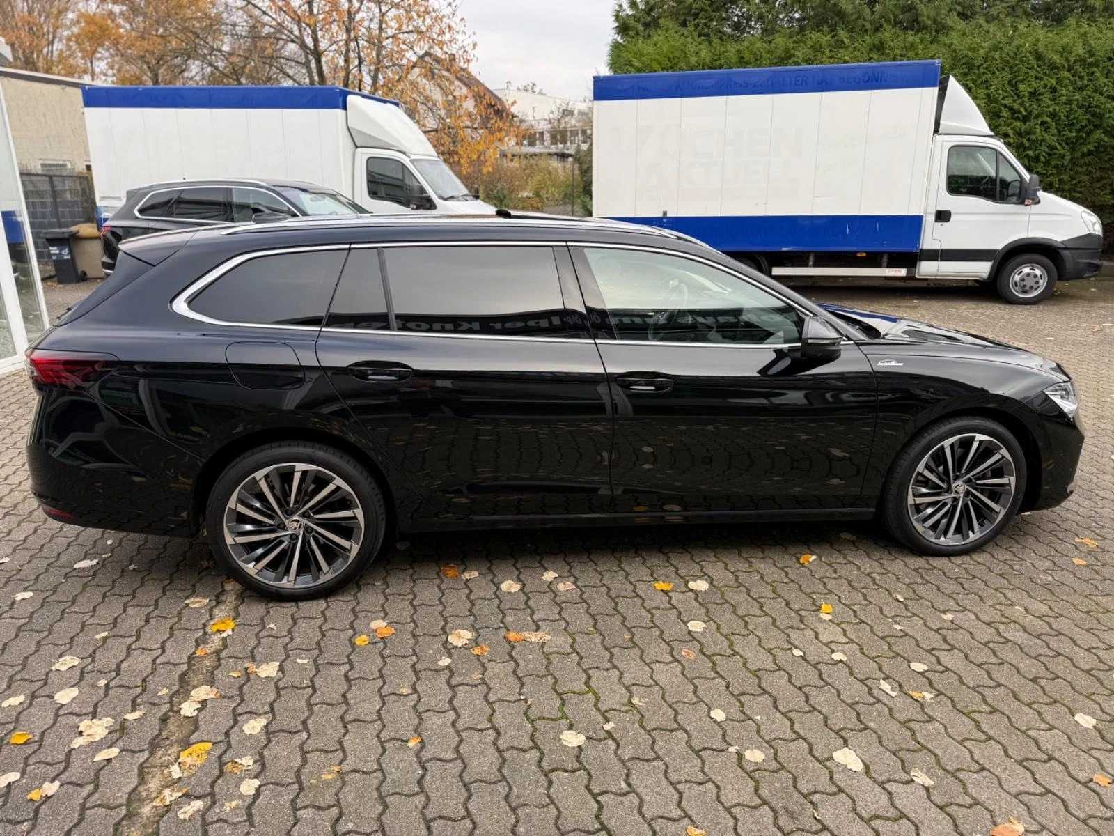 Skoda Superb 2.0 TDI 4x4 L&K PANO CANTON HEAD UP MATRIX - изображение 3