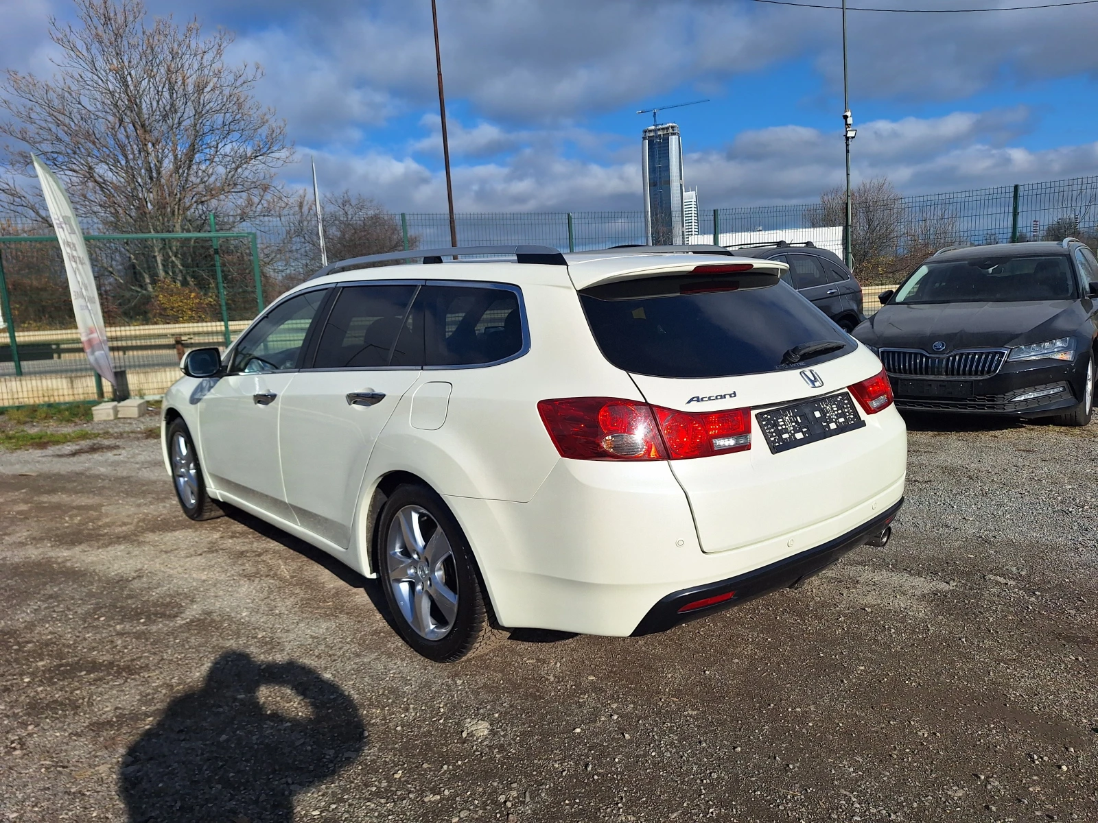 Honda Accord 2.0i-FACELIFT-TOП-УНИКАТ - изображение 5