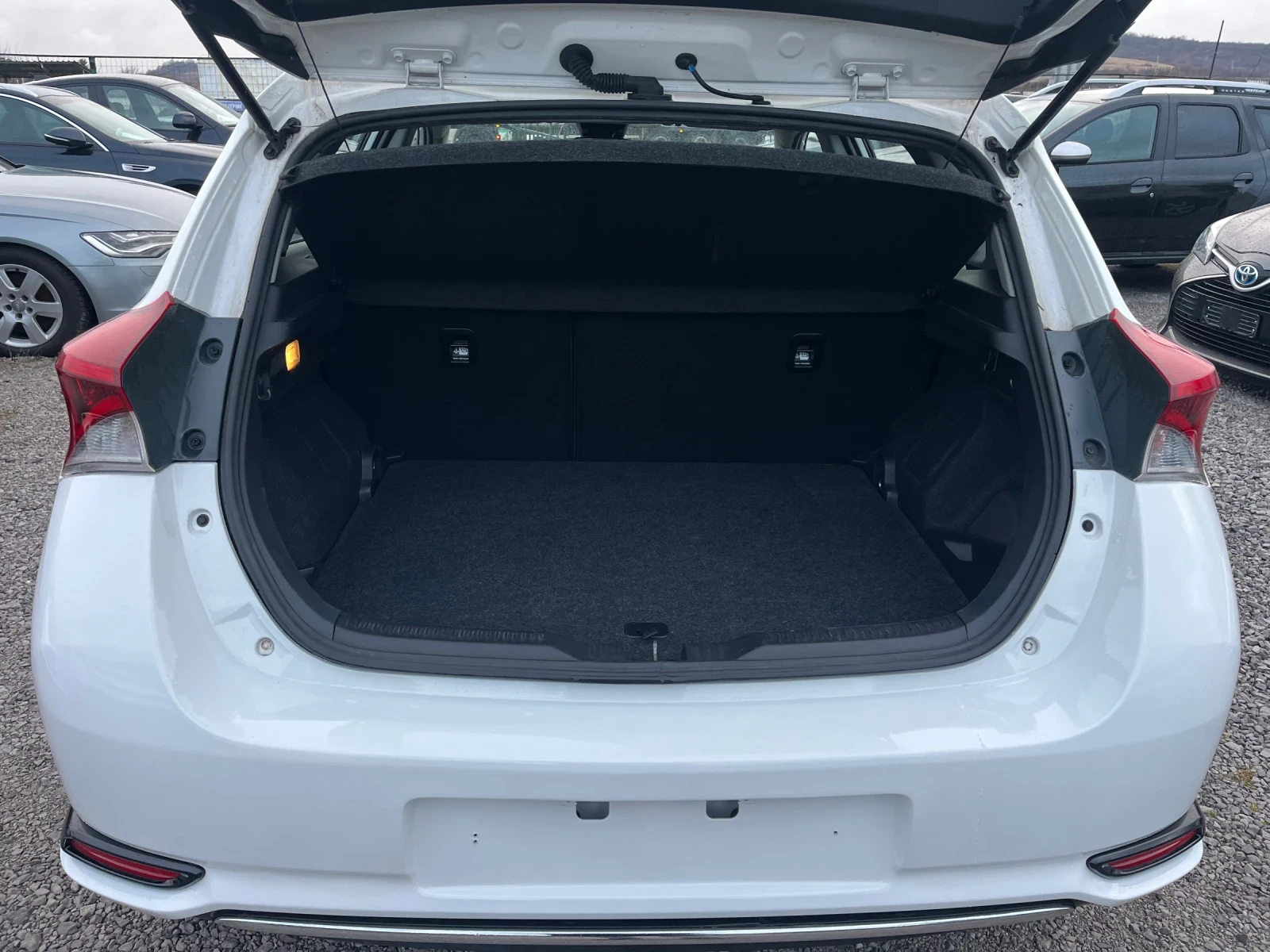 Toyota Auris 1.8 HIBRID FACElift | Mobile.bg � ����������� 16