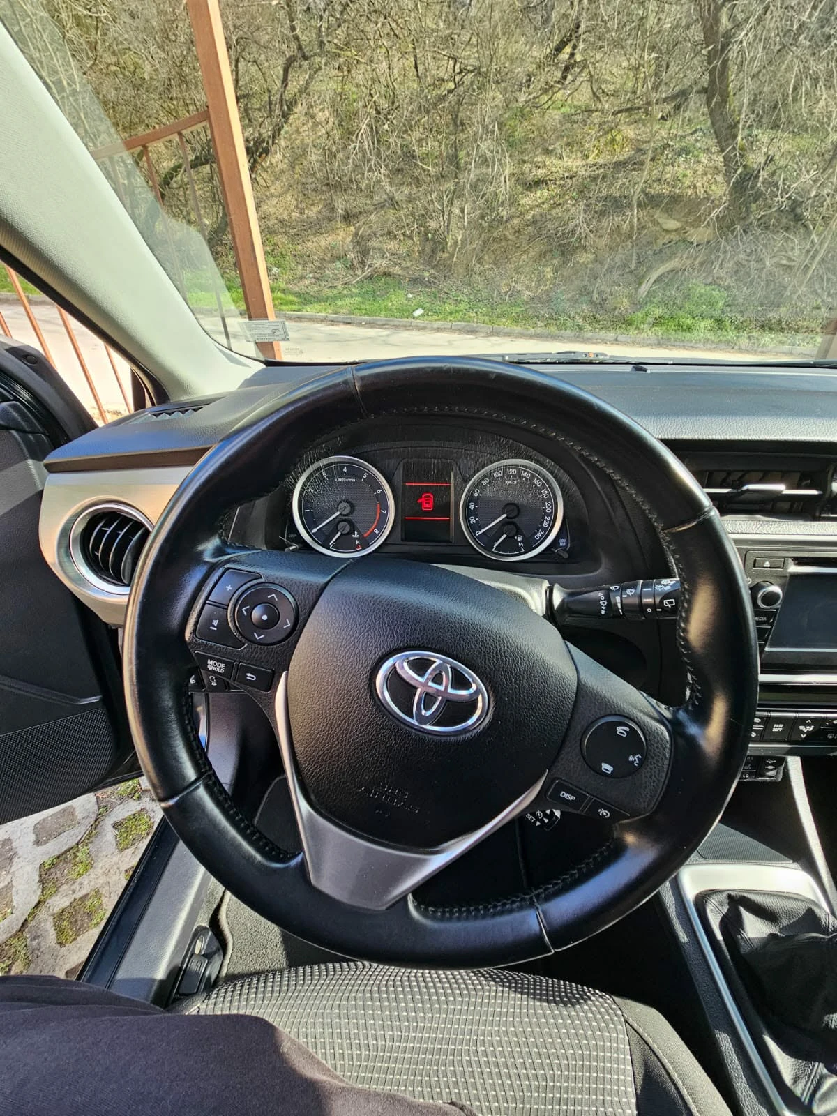 Toyota Auris 1.6 VVTI | Mobile.bg � ����������� 11