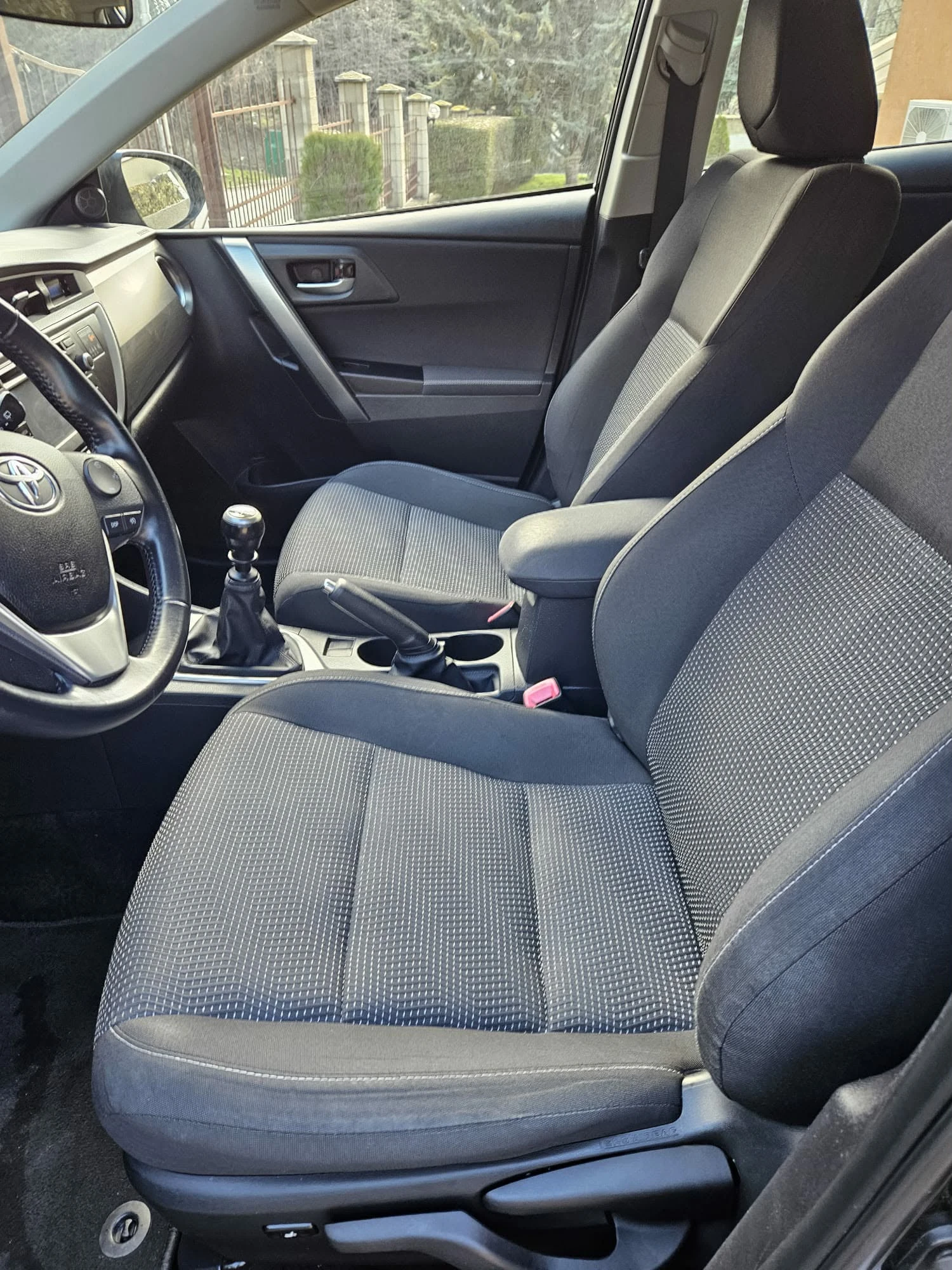 Toyota Auris 1.6 VVTI | Mobile.bg � ����������� 8