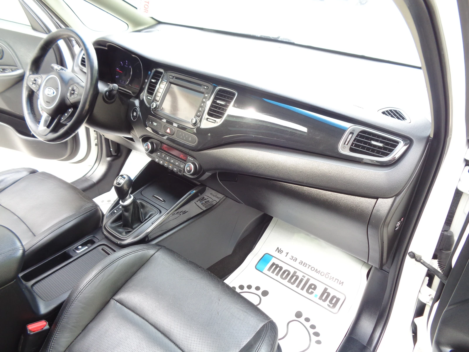 Kia Carens 1.7CRDI-KOJA-NAVI-PANORAMA-KAYLESS-BARTER-LIZING, снимка 12 - Автомобили и джипове - 53926301