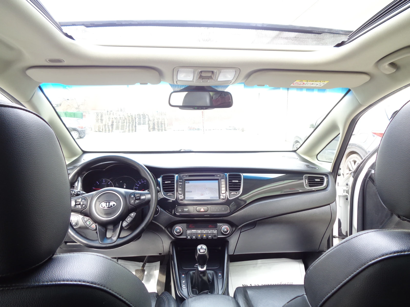 Kia Carens 1.7CRDI-KOJA-NAVI-PANORAMA-KAYLESS-BARTER-LIZING, снимка 14 - Автомобили и джипове - 53926301