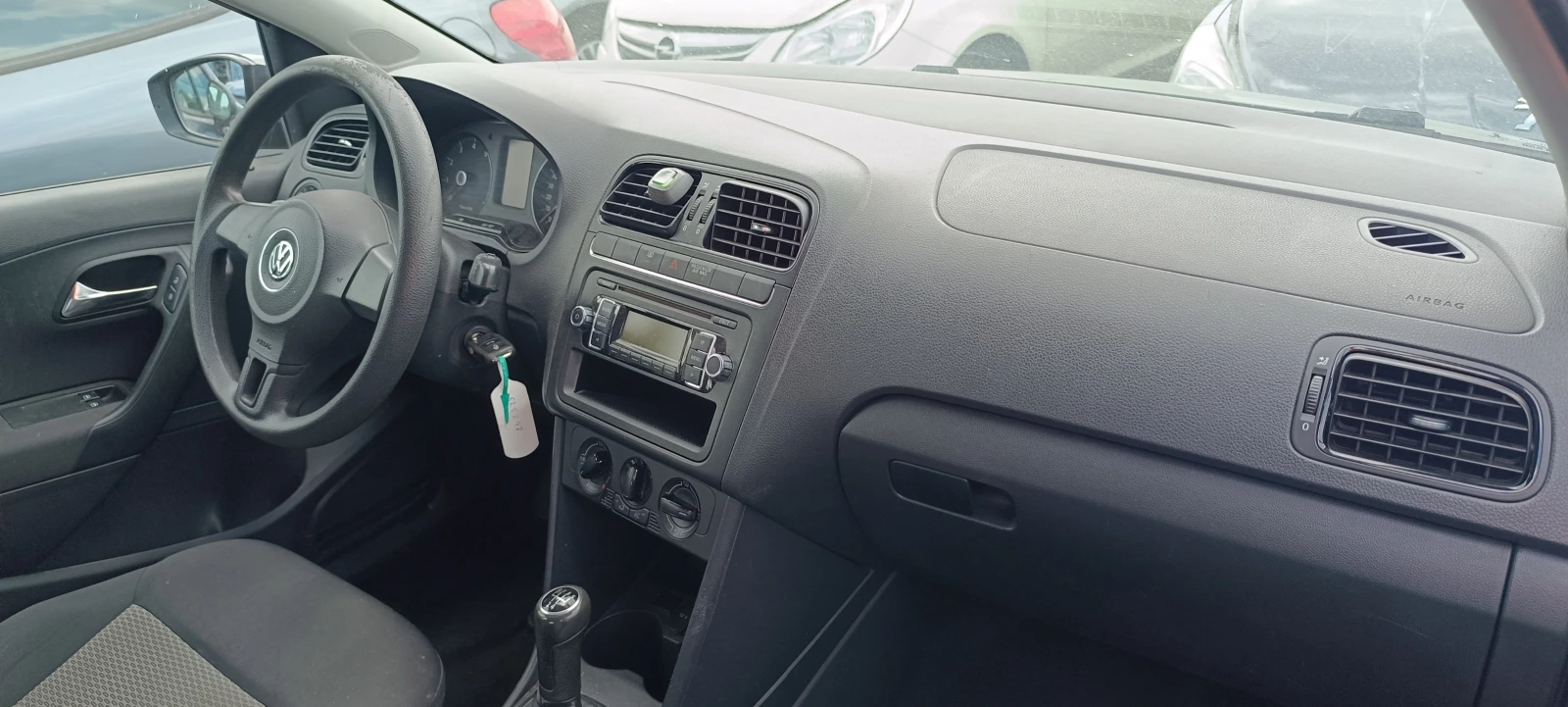 VW Polo 1.2i, снимка 5 - Автомобили и джипове - 54067987