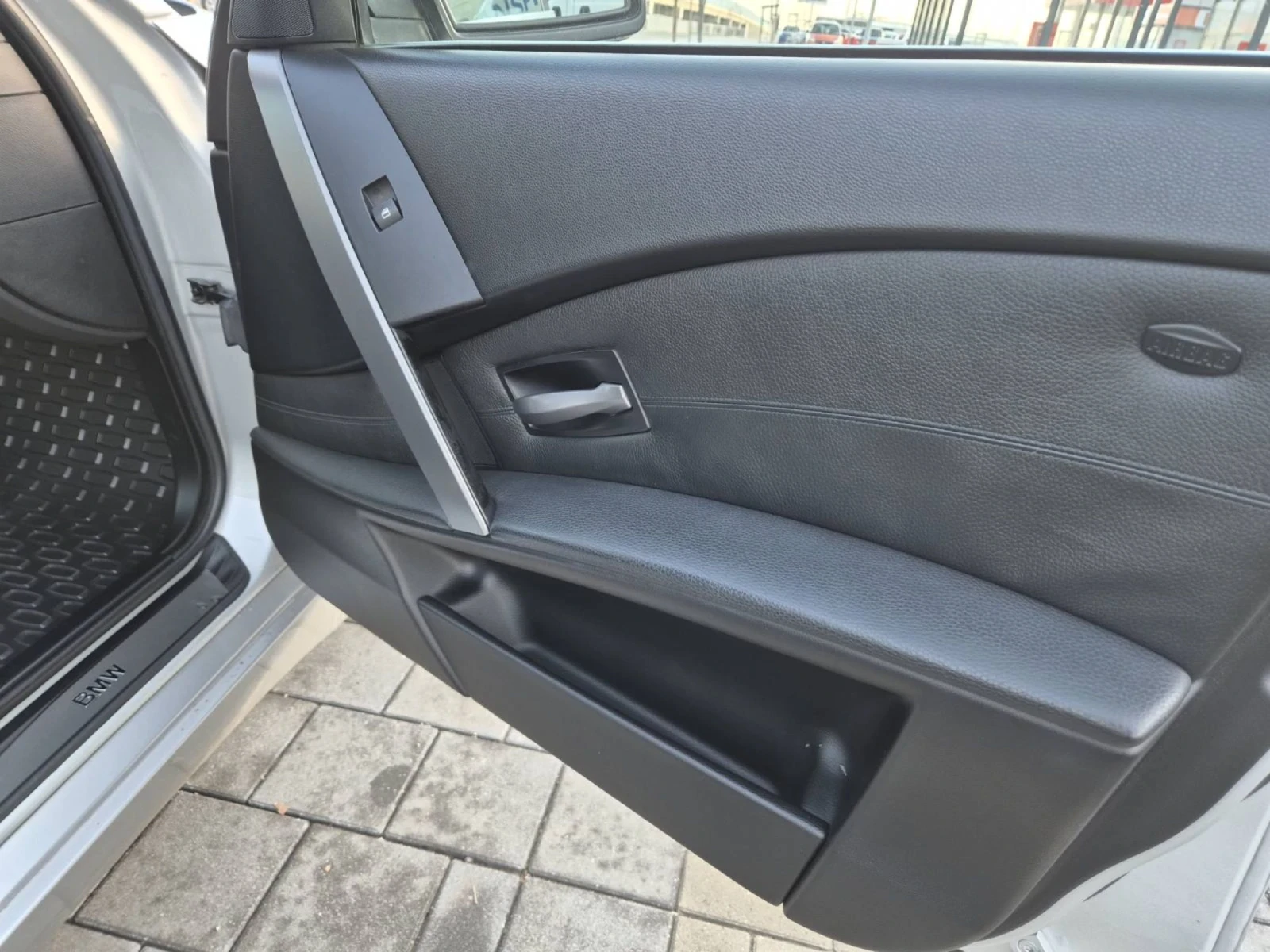 BMW 525 E60, снимка 9 - Автомобили и джипове - 54122552