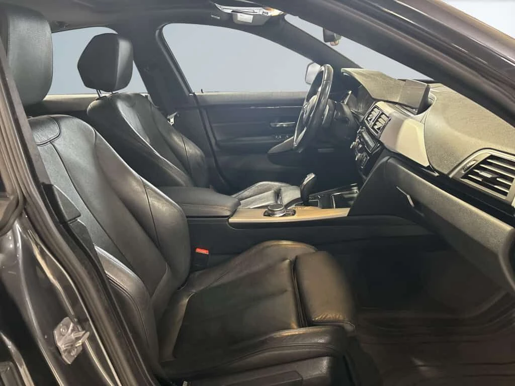 BMW 440 * xDrive M Sport Pkg / NAV / Sunroof / Leather / B, снимка 8 - Автомобили и джипове - 54173037